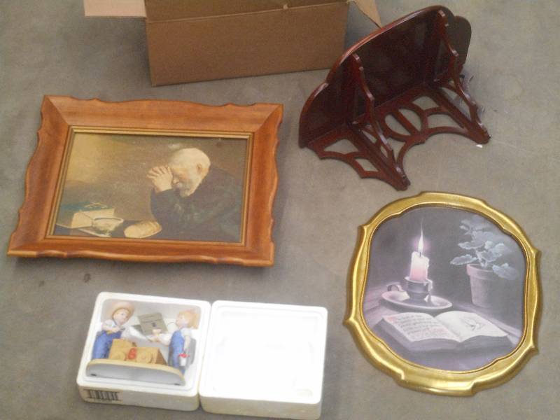 lot 76 image: Box Of Assorted Wood Shelf, Dcor...