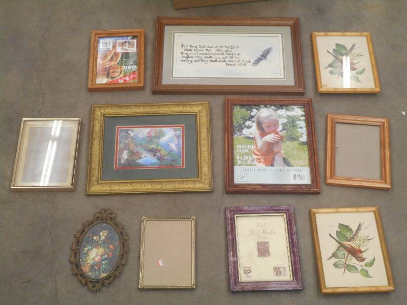 lot 77 image: Box Of Assorted Picture Frames & Et...