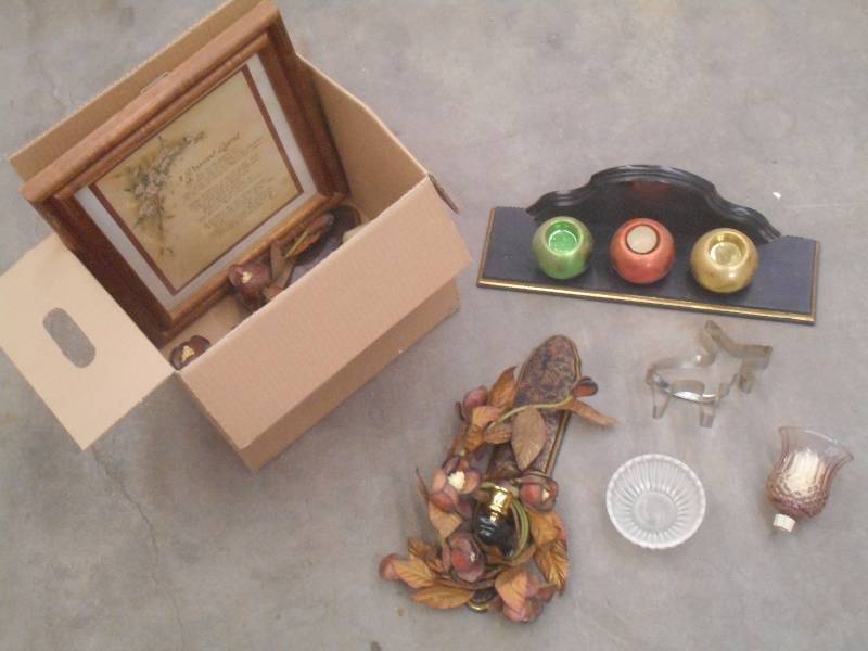 lot 78 image: Box Of Assorted Dcor, Shelf, Etc...