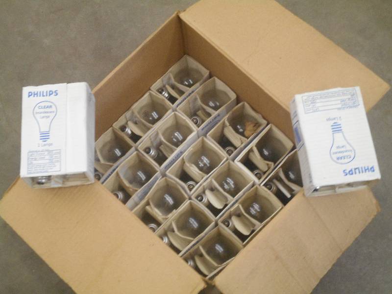 lot 88 image: Box Of Philips 150Watt Light Bulbs ...