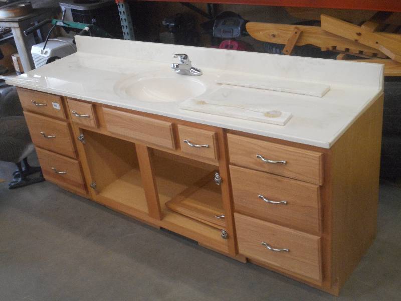 lot 111 image: 3-Piece Bathroom Vanity Cabinet Wit...