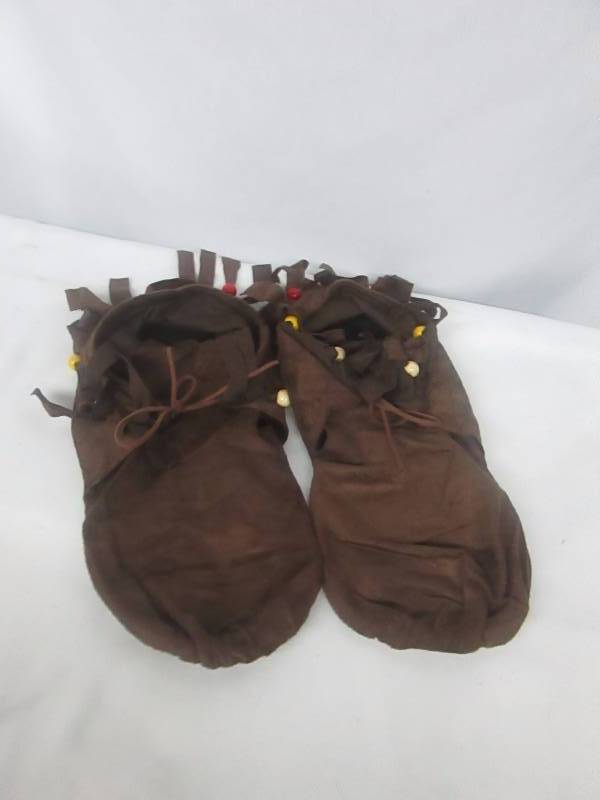 lot 77 image: Hippie (Mens) Adult Moccasins