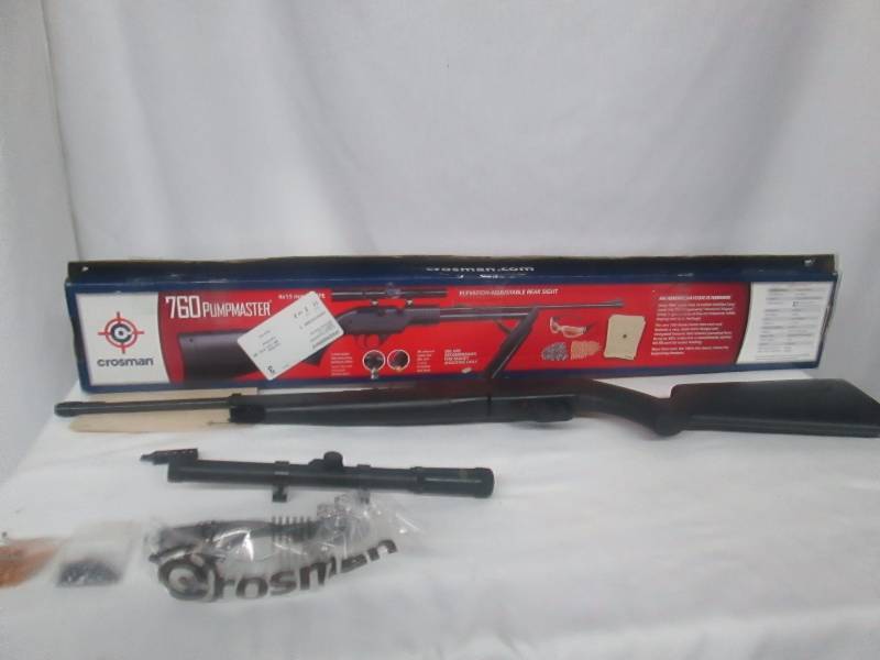 lot 35 image: Crossman Pumpmaster 760 .177-Caliber Rifle Kit