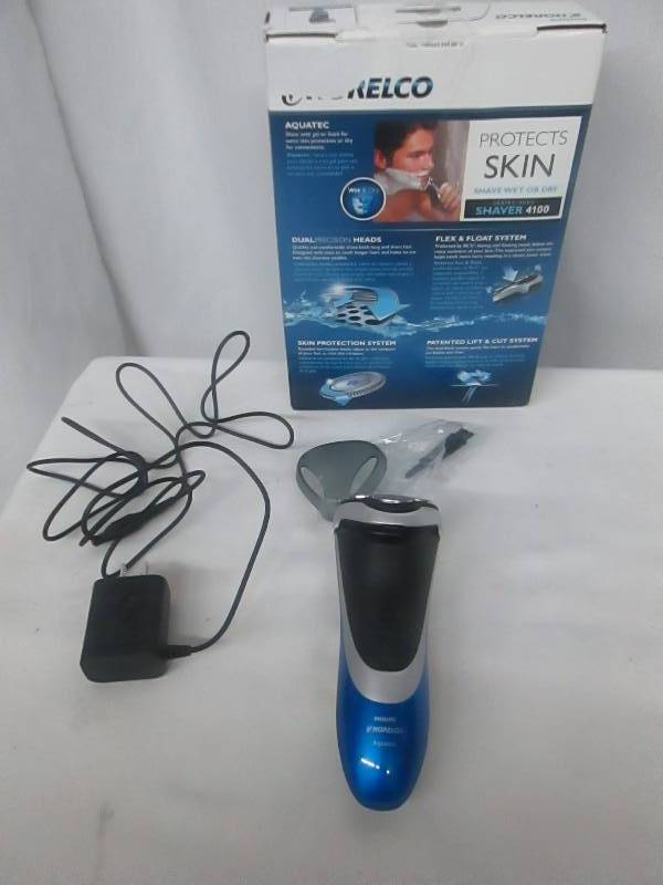 lot 39 image: Philips Norelco PowerTouch WetDry Shaver