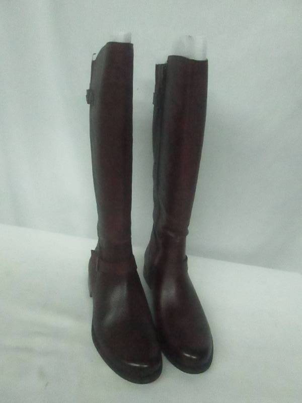 lot 23 image: Naturalizer Womens Joan Riding Boot - Wide