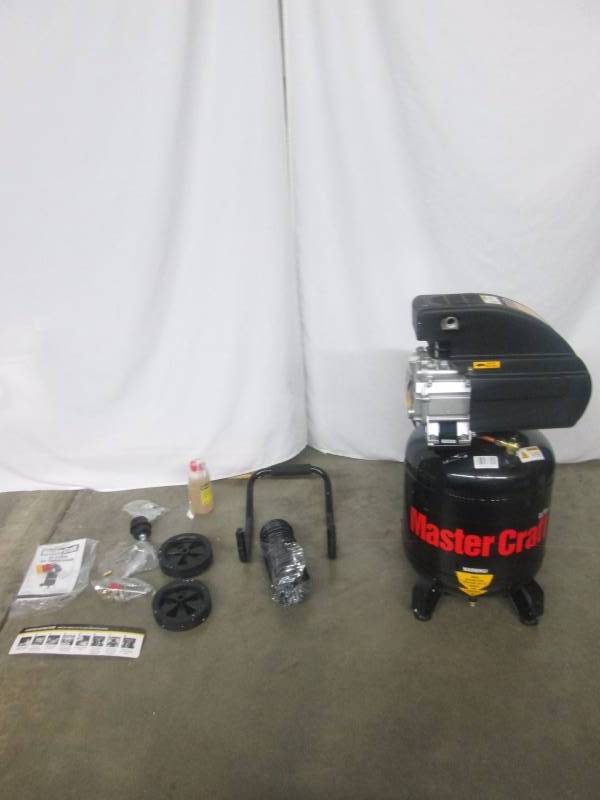 lot 6 image: Master Craft 10-Gallon 3.5HP Air Compressor