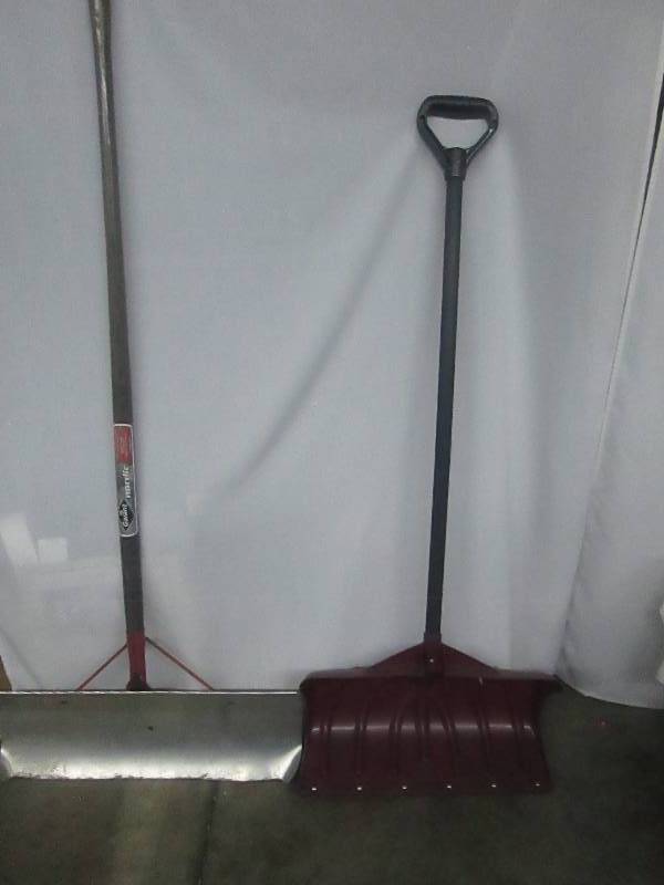 lot 57 image: 2 Shovels