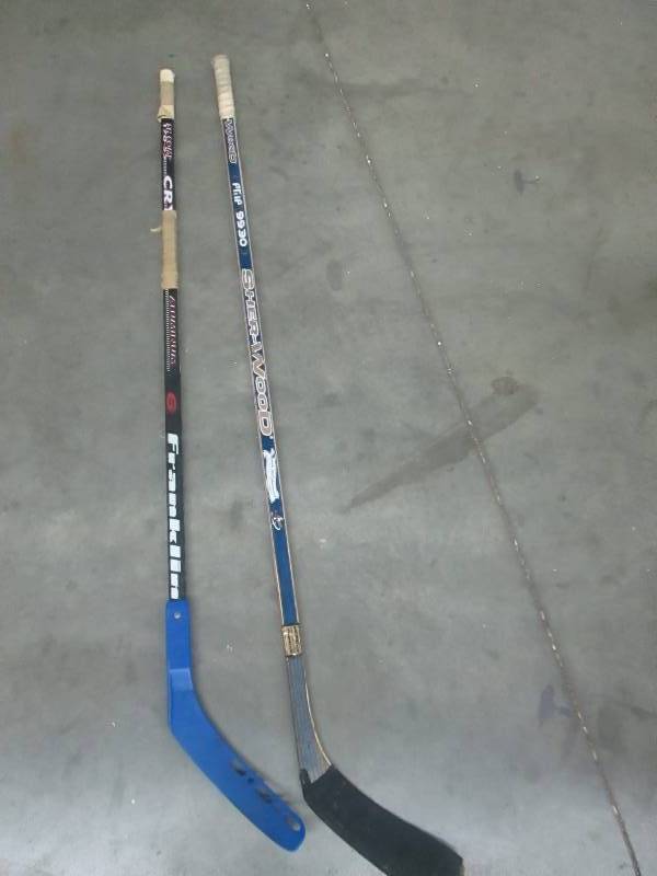 lot 58 image: 2 - Hockey Sticks