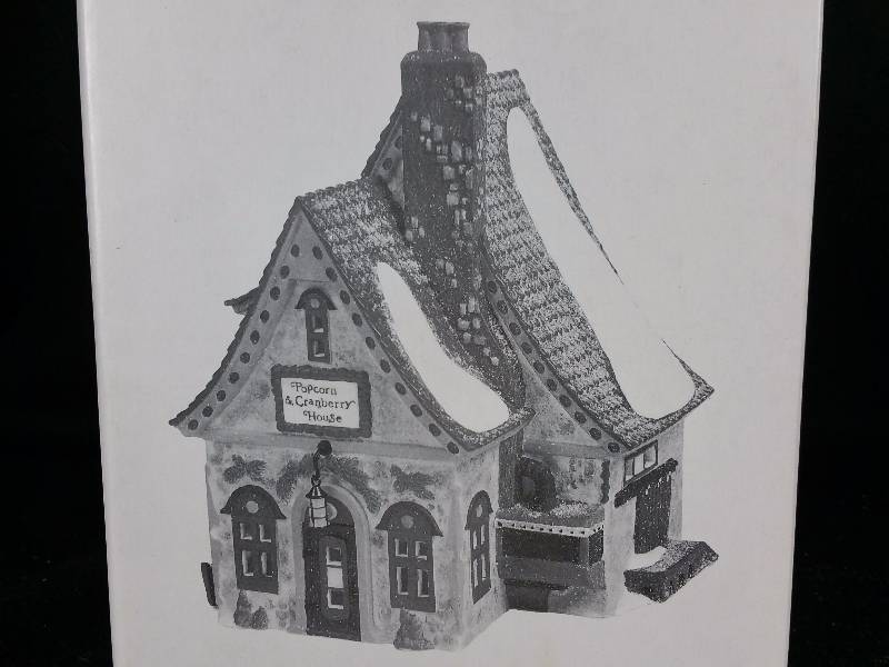 Popcorn & Cranberry House North Pole Series 56388