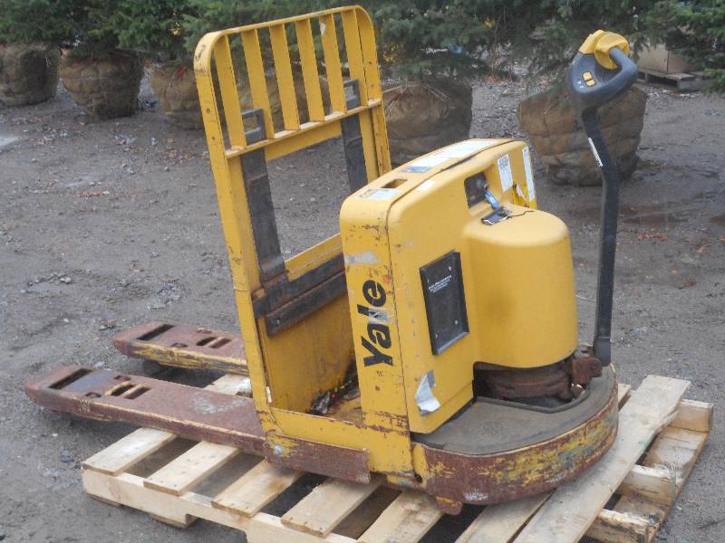 Yale Industrial Electric Pallet Jac...