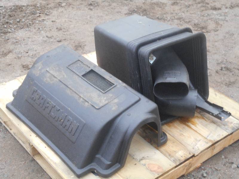 Unused Craftsman Lawn Tractor Bagge...
