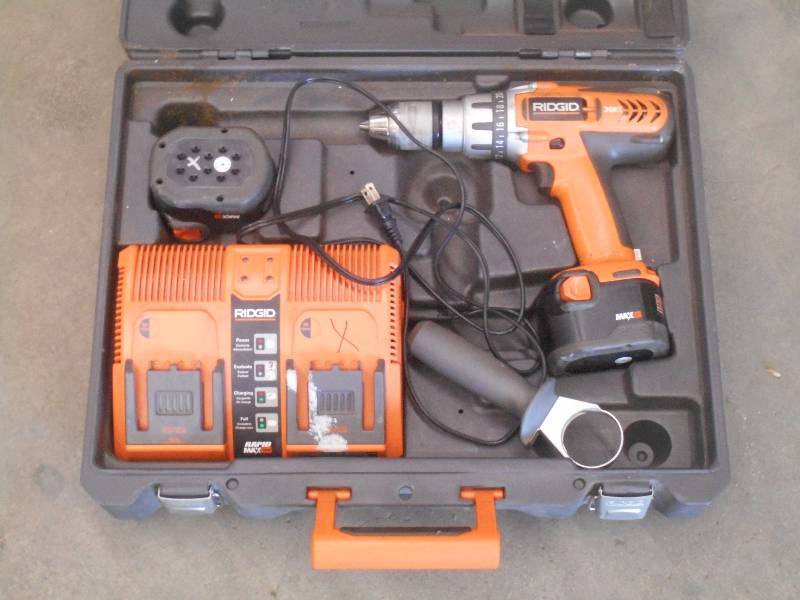 Ridgid R82015 12 VSR Drill Set ...