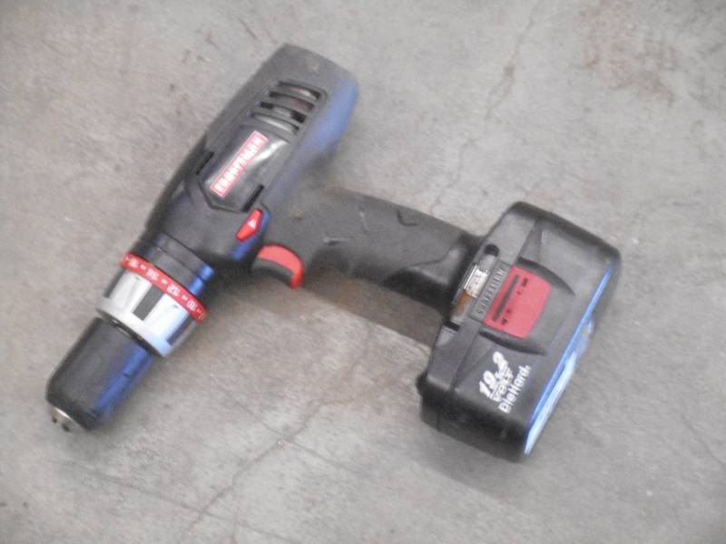 Craftsman 19.2Volt 12 Drill--No C...