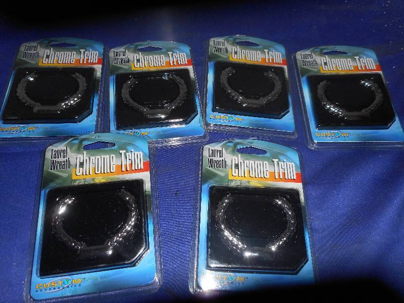 BOX OF 6 CHROME TRIN EMBLEMS