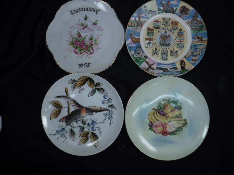 lot 36 image: Vintage Plates