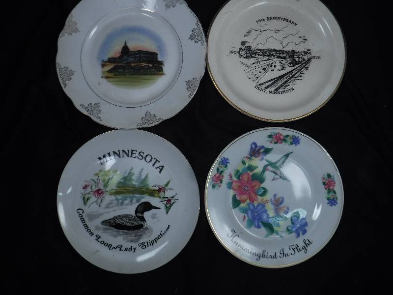 lot 37 image: Vintage Plates