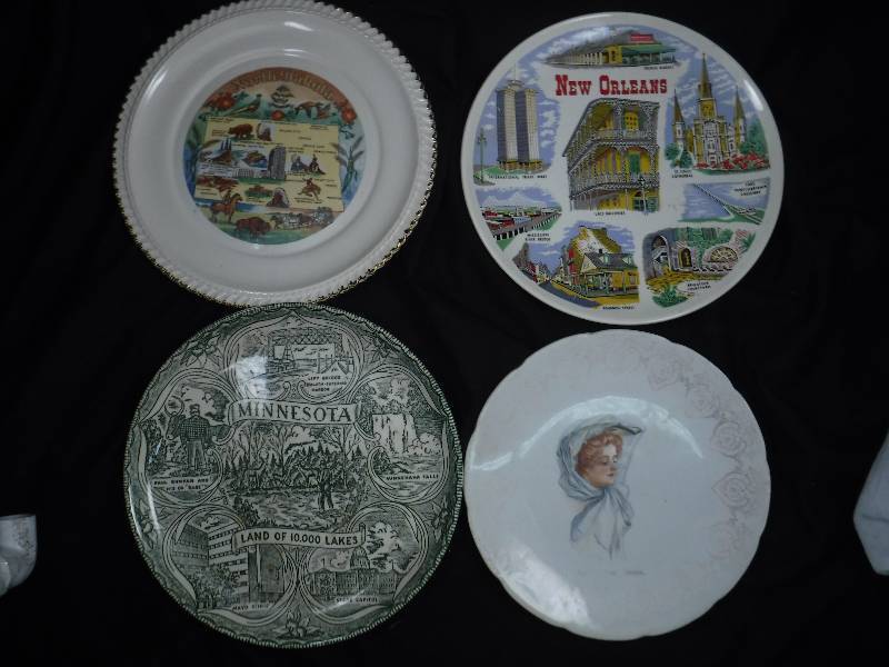 lot 44 image: Vintage Plates