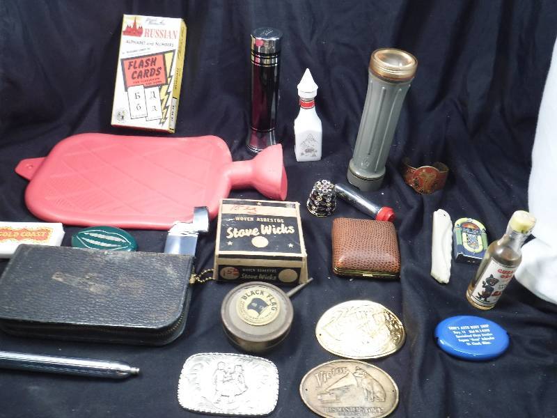 lot 69 image: Lot of Misc. Vintage Items
