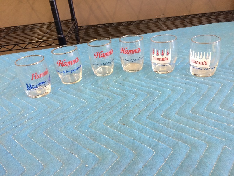 lot 32 image: Vintage  Hamms Collectors Glass Items  Lot of 5