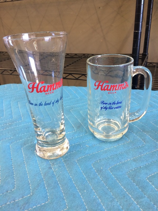 lot 33 image: Vintage  Hamms Collectors Glass Items  Lot of 5