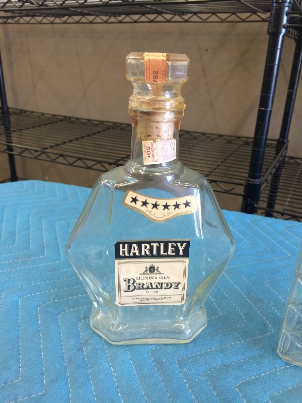 lot 38 image: Vintage Assorted Collectors Glass Items  Lot of 3