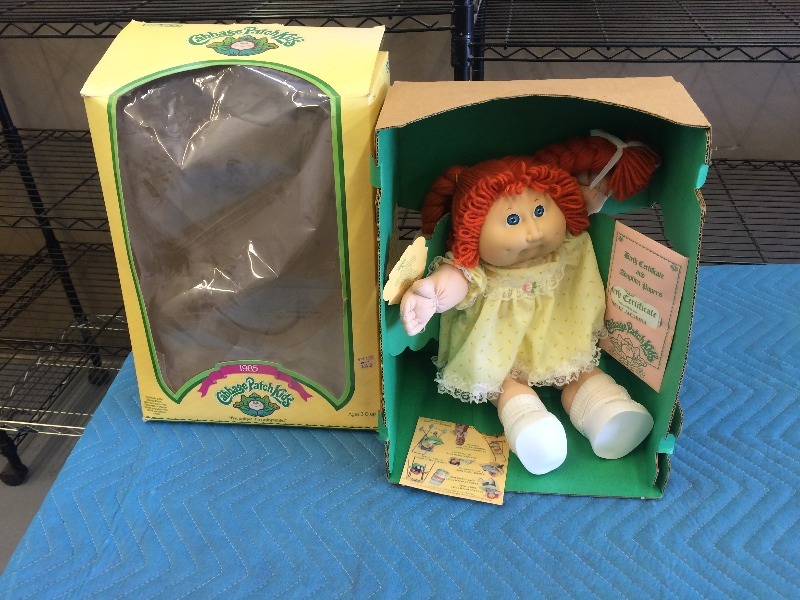lot 40 image: Vintage Cabbage Patch Kids Doll  1985