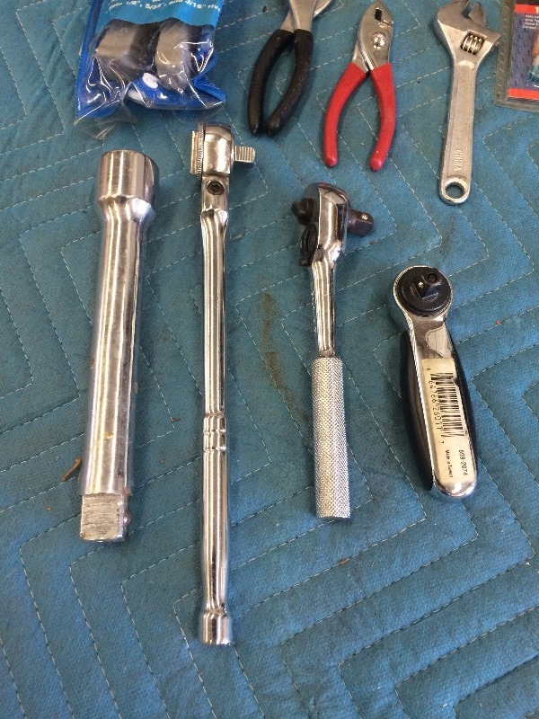 lot 96 image: Assorted hand Tools   New  Lot of 15