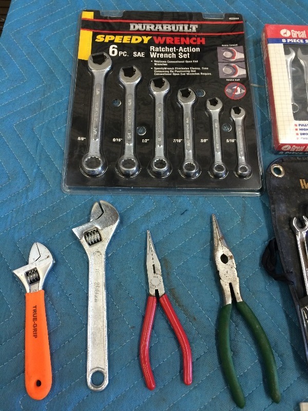 lot 119 image: Assorted Hand Tools   Lot of 11   NEW