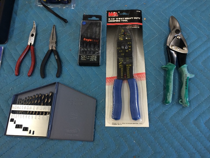 lot 137 image: Assorted hand Tools  NEW  lot of 11