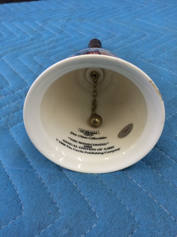 lot 150 image: Vintage Bell - 9 tall