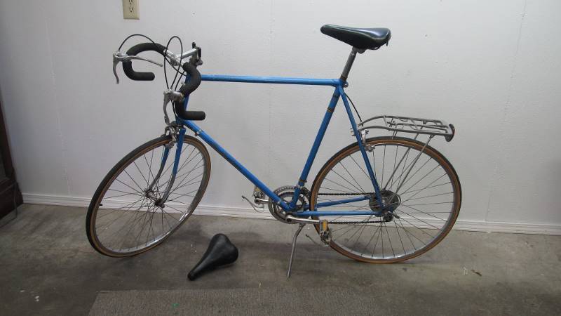 Large Vintage Bridgestone Bicycle wExtra Seat