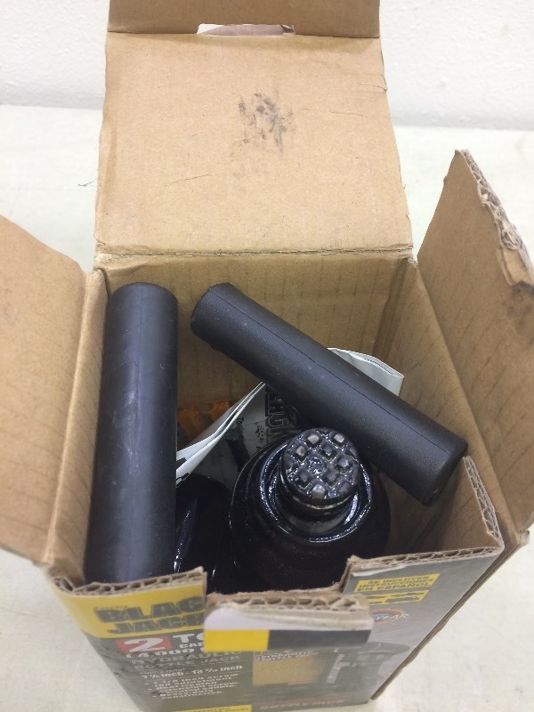 NEW IN BOX 2 Ton Jack
