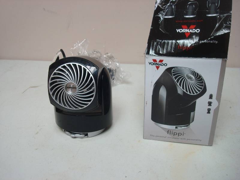 lot 12 image: Vornado Flippi Circulator Fan, Works, Unused