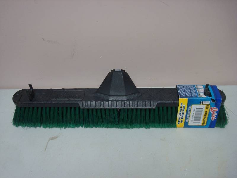 lot 25 image: Quckie Bulldozer Push Broom Head
