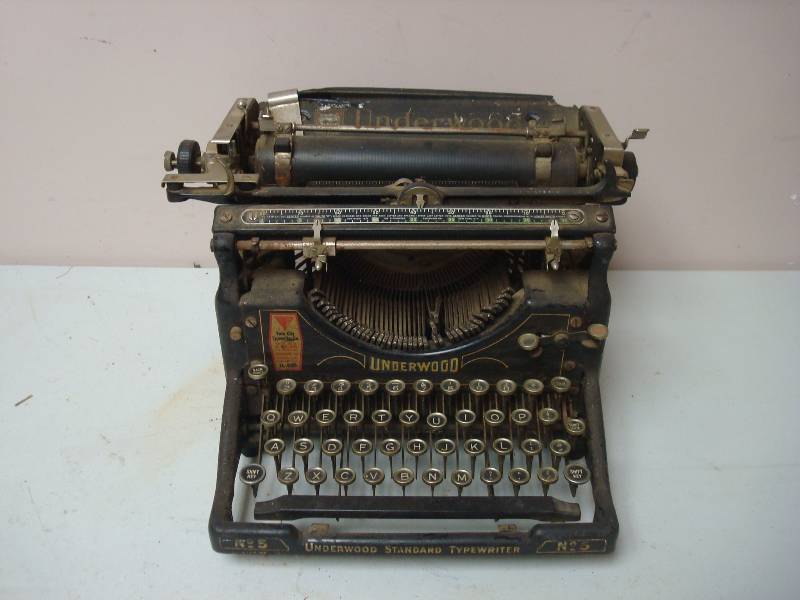 lot 52 image: Antique Underwood No. 5 Type Writer, Used Shows Wear, Some Buttons Get Stuck