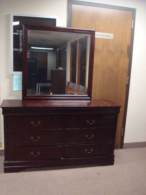 lot 75 image: Dresser And Mirror, Used, Some Wear, Marks, Loose Leg