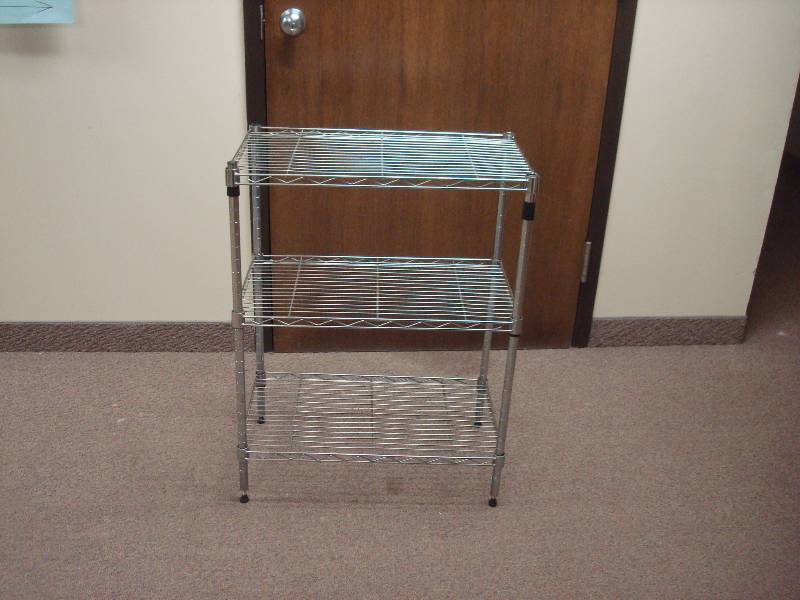 lot 80 image: Metal Wire Shelf
