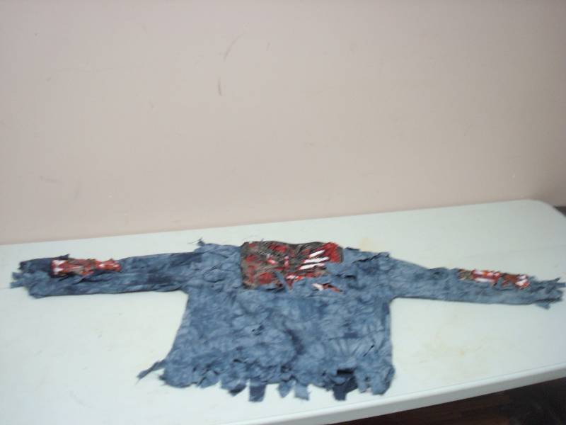 lot 113 image: Zombie Skeleton Bone Halloween Shirt Costume, Boys Large 12-14