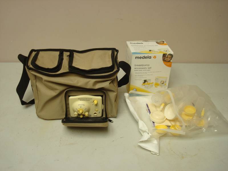 lot 119 image: Double Breast Pump, Works, Accessories Are Unused