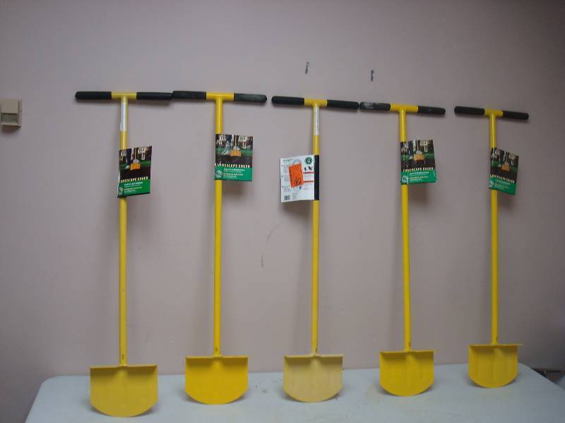 lot 133 image: Lot Of Five Hound Dog Landscape Edger, Store Shelf Pull, Unused, May Show Minor Wear Marks