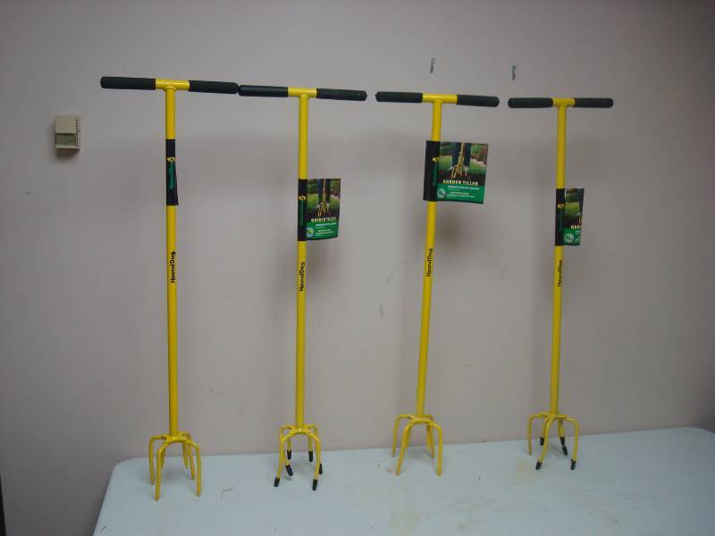 lot 138 image: Lot Of Four Hound Dog Garden Tiller, Store Shelf Pull, Unused, May Show Minor Wear