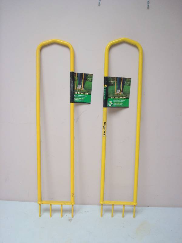lot 147 image: Pair Of Hound Dog Spike Aerator Lawn Tools, Unused, Store Shelf Pull, May Show Minor Wear