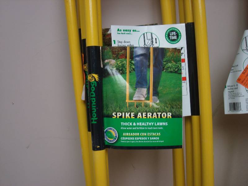 lot 153 image: Lot Of 10 Hound Dog Spike Aerator Lawn Tools, Unused, Store Shelf Pull, May Show Minor Wear