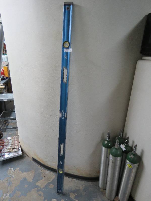 lot 9 image: Level