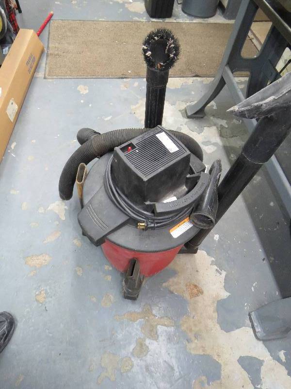 lot 26 image: Shop Vac