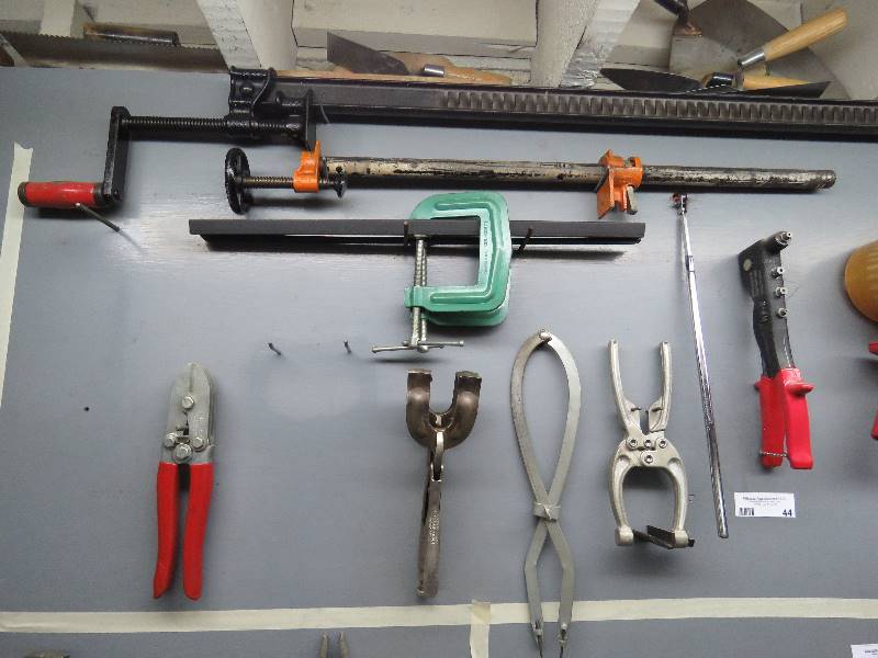 lot 44 image: Tool lot