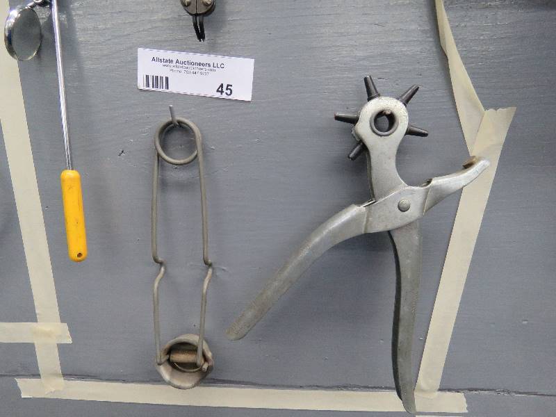 lot 45 image: Tool lot