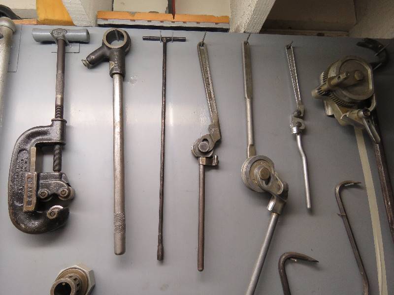 lot 50 image: Tool lot