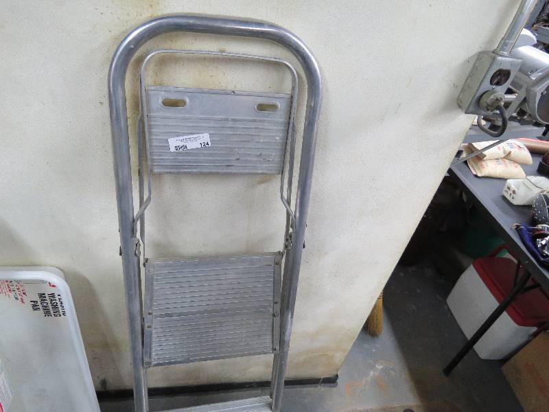 lot 124 image: Step ladder