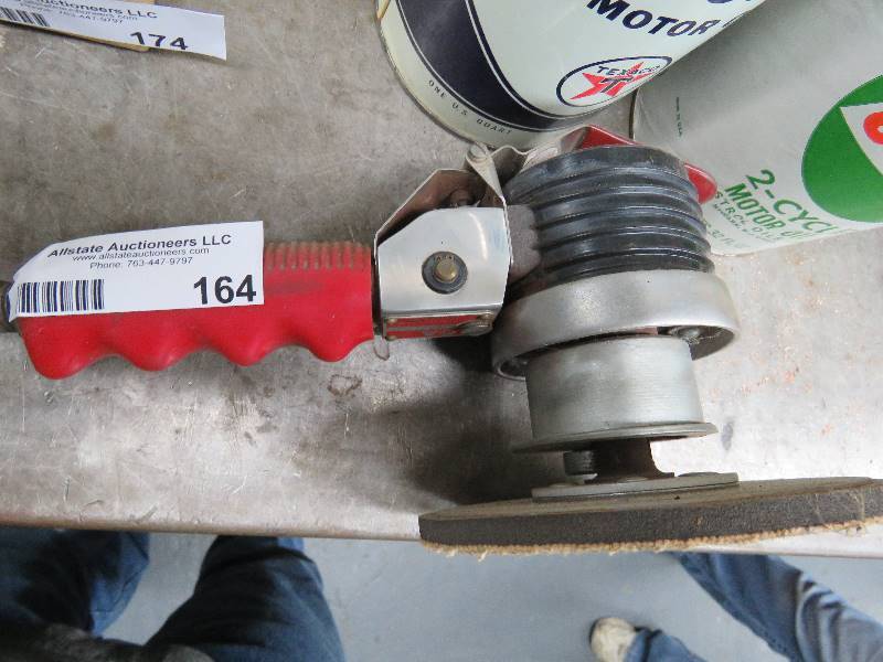 lot 164 image: Dual Action Orbital Sander